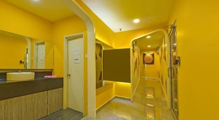 Oyo 90484 Bright Hotel Petaling Jaya