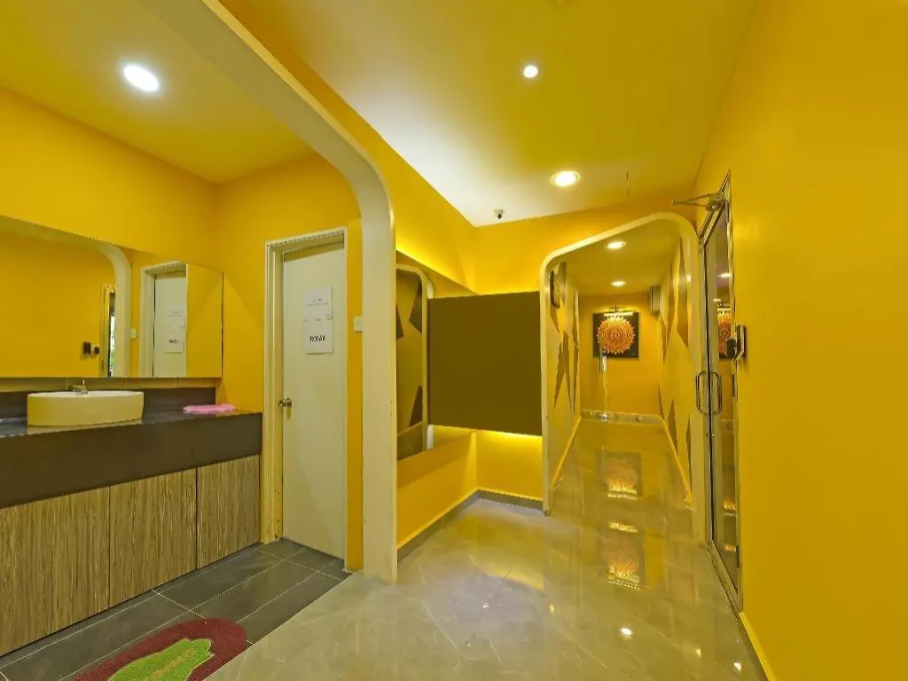 Oyo 90484 Bright Hotel Petaling Jaya Malaysia