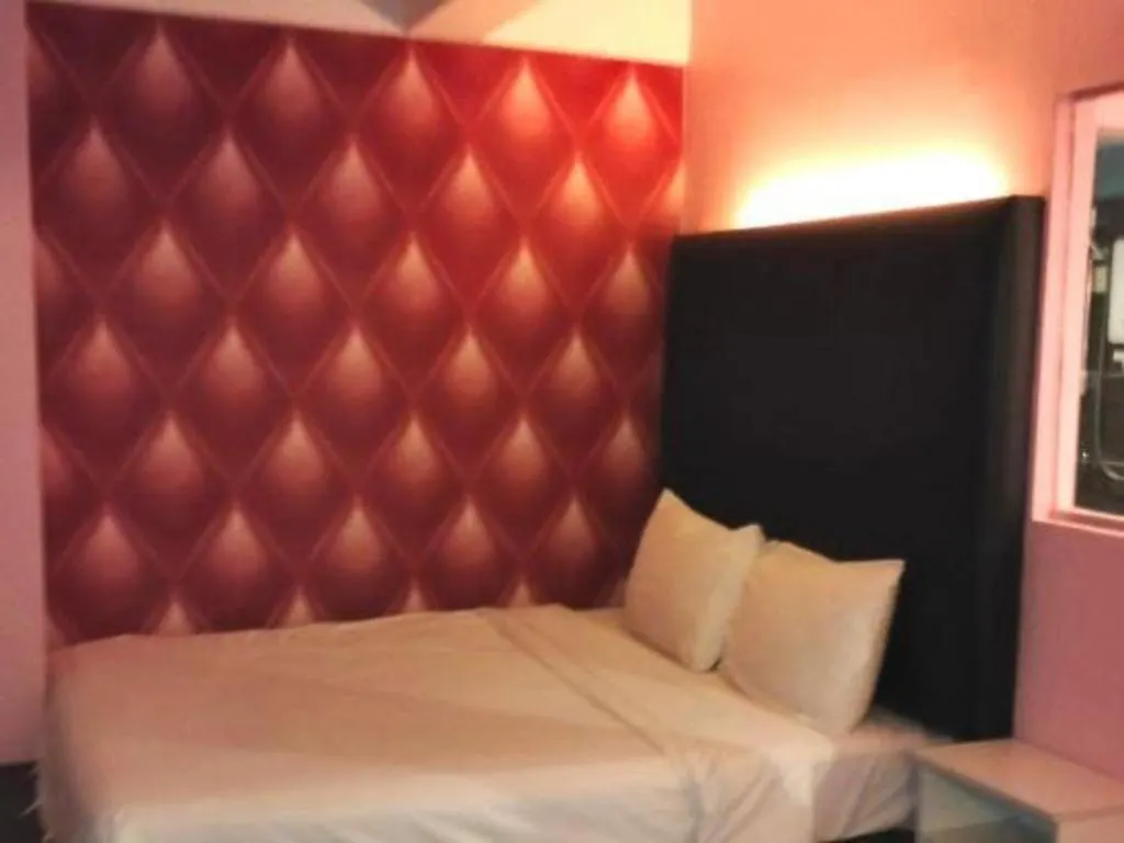Oyo 90484 Bright Hotel Petaling Jaya