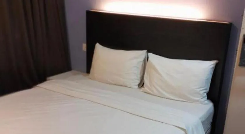 Oyo 90484 Bright Hotel Petaling Jaya