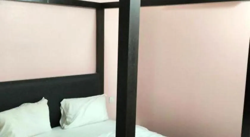 **  Oyo 90484 Bright Hotel Petaling Jaya Malajsie