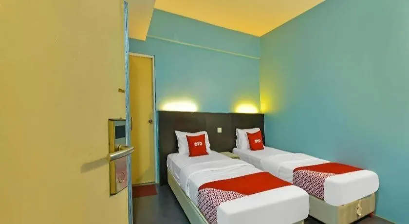 Oyo 90484 Bright Hotel Petaling Jaya