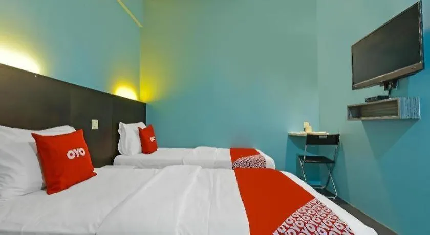 Oyo 90484 Bright Hotel Petaling Jaya 2*,