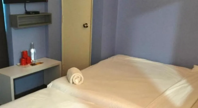 Oyo 90484 Bright Hotel Petaling Jaya